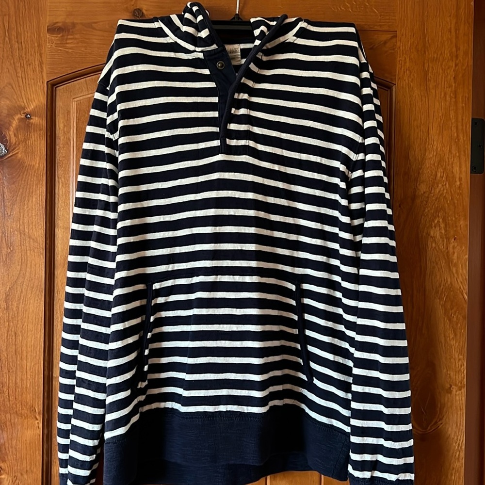 J Crew men’s medium hoody.  EUC